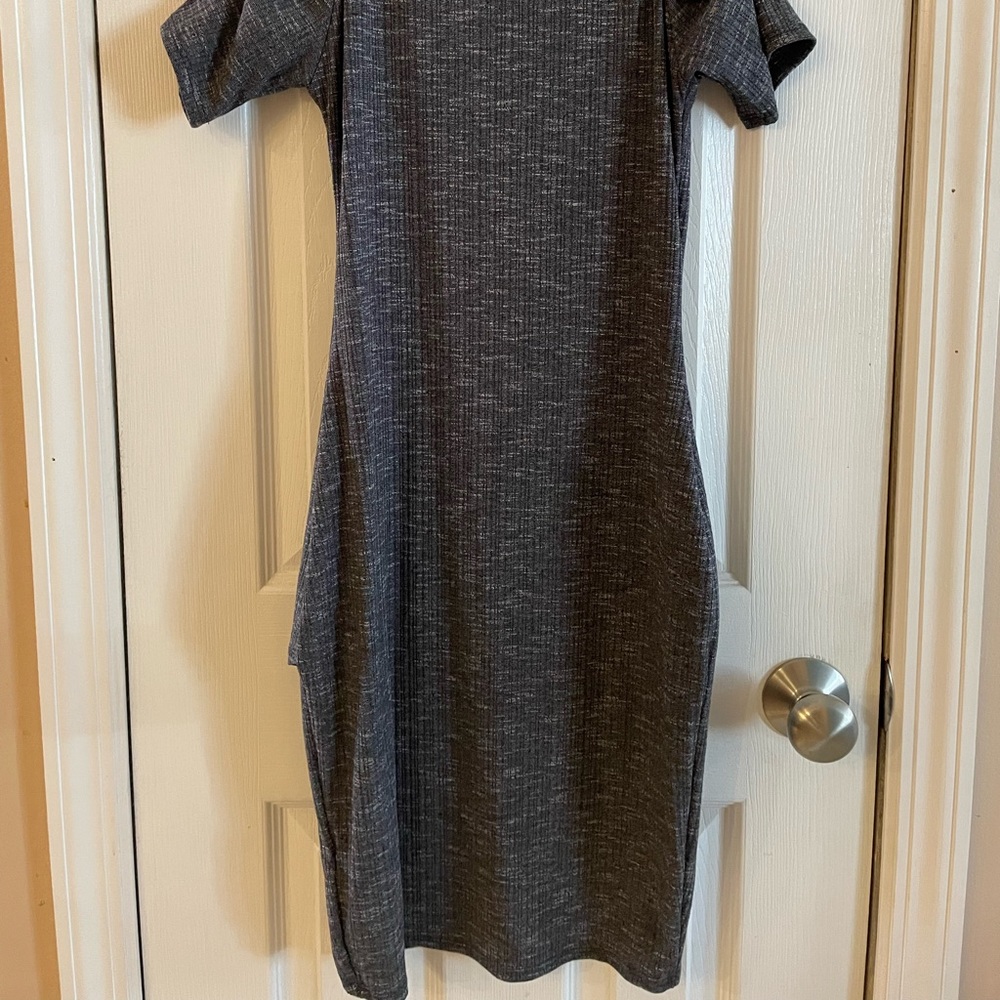Right to the knee grey dress. Great for casual office wear